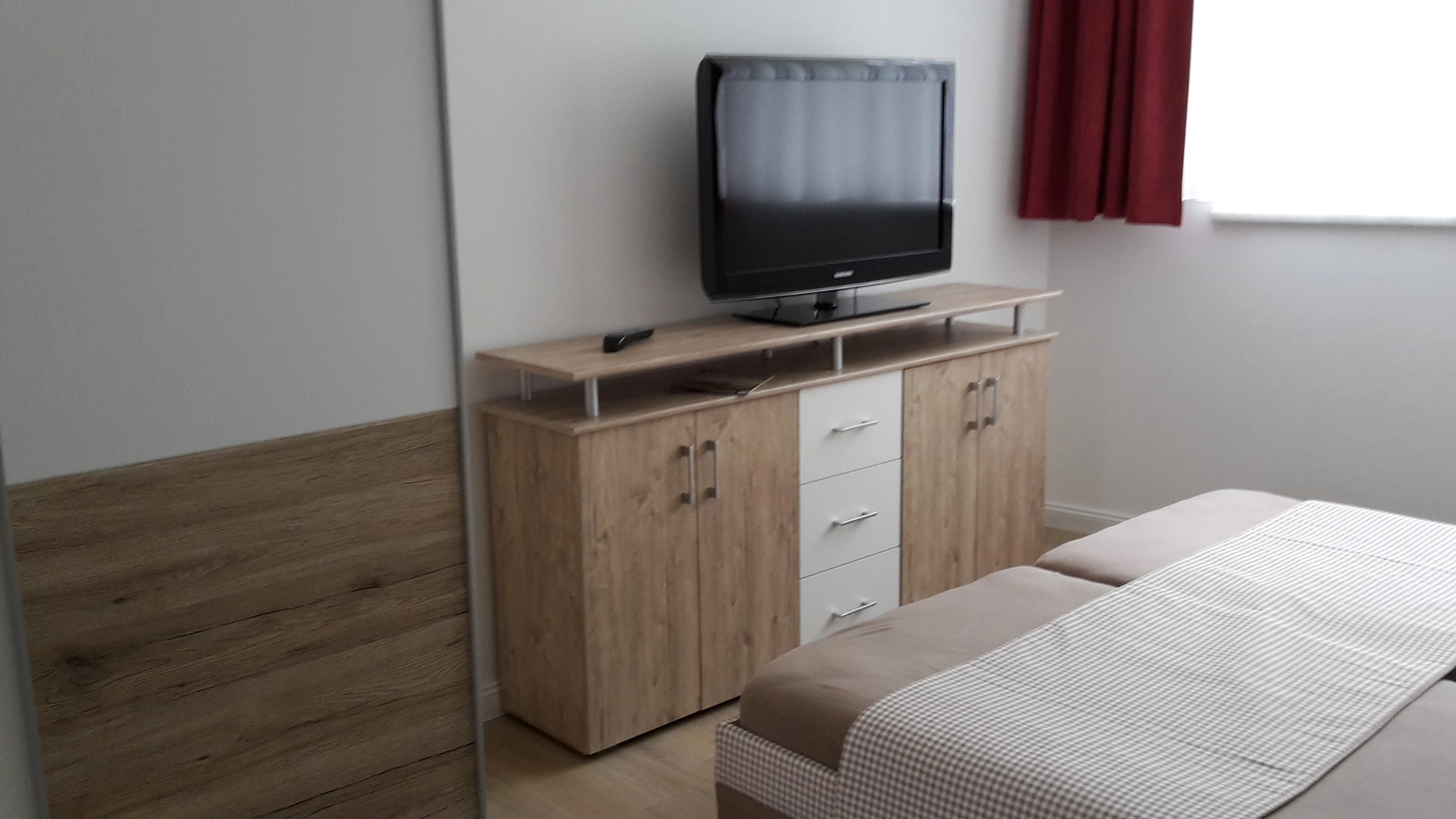 Brigitte Gelleschus - Ferienwohnungen - Zimmer