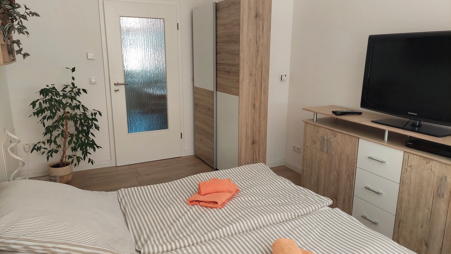 Brigitte Gelleschus - Ferienwohnungen - Zimmer